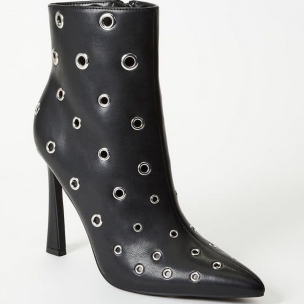 Sleek Stilleto Black Heeled Boots With Eyelet Detail NWOT Never Worn